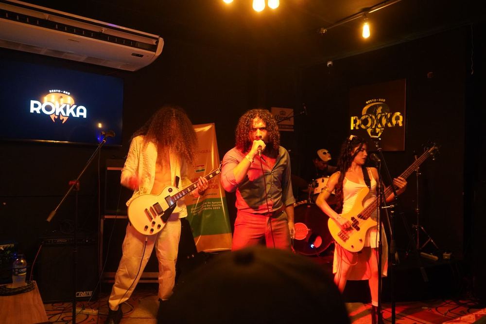 Banda en vivo en la Batalla de Bandas Vol. 5